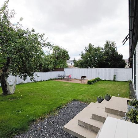 Karjamaa Apartment - Garden, Free Parking, Air Conditioning Parnu Exterior photo
