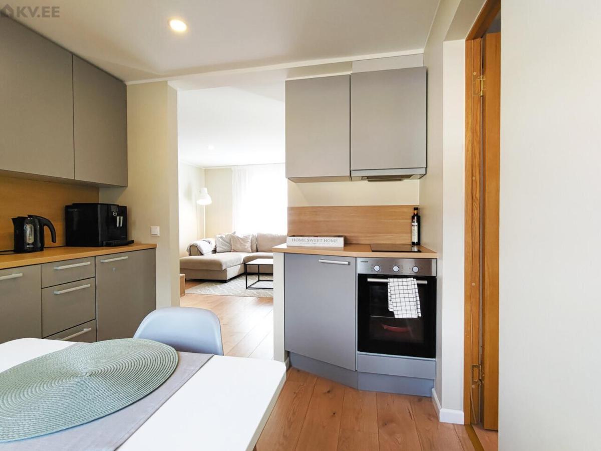 Karjamaa Apartment - Garden, Free Parking, Air Conditioning Parnu Exterior photo